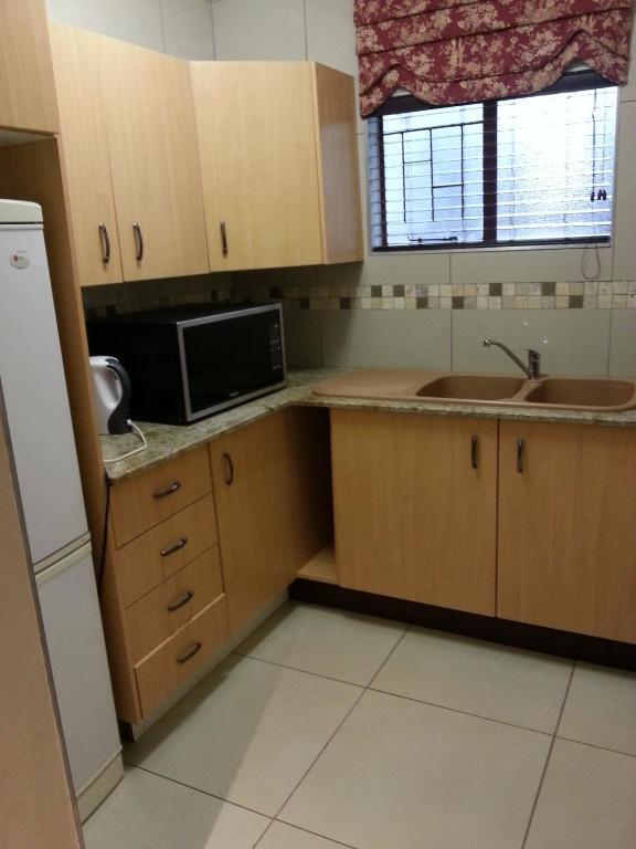 Stirling Manor Boutique Guest House Hartbeespoort Zimmer foto