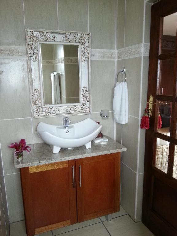Stirling Manor Boutique Guest House Hartbeespoort Exterior foto