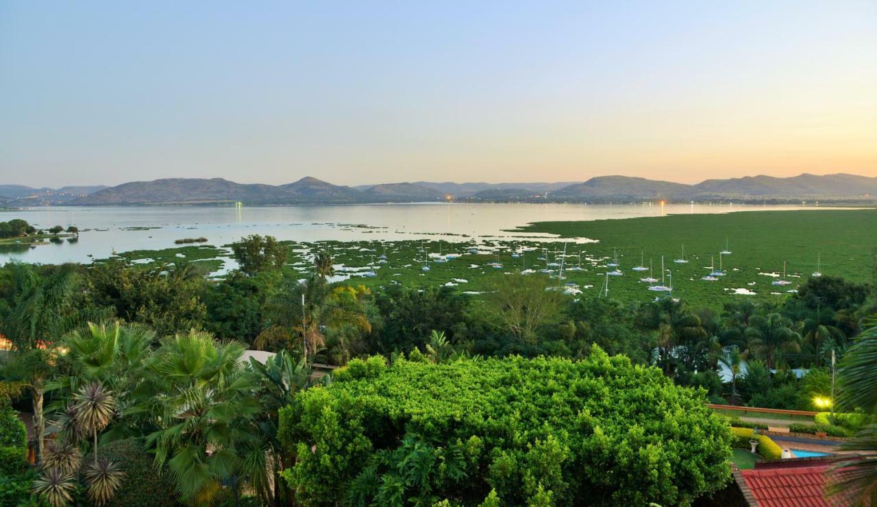 Stirling Manor Boutique Guest House Hartbeespoort Exterior foto