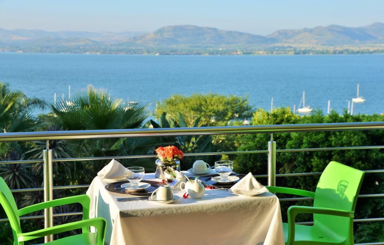 Stirling Manor Boutique Guest House Hartbeespoort Exterior foto